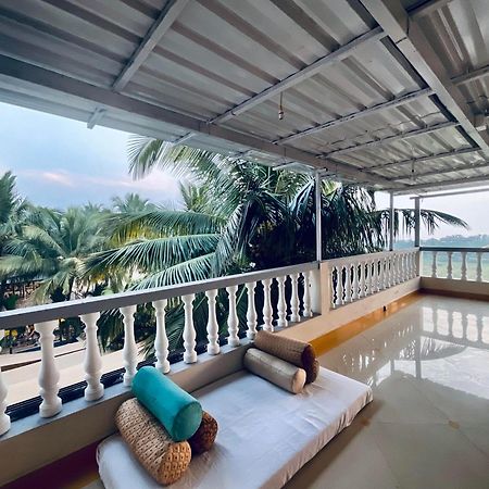 Nagas Hotel Satyavati モージム エクステリア 写真