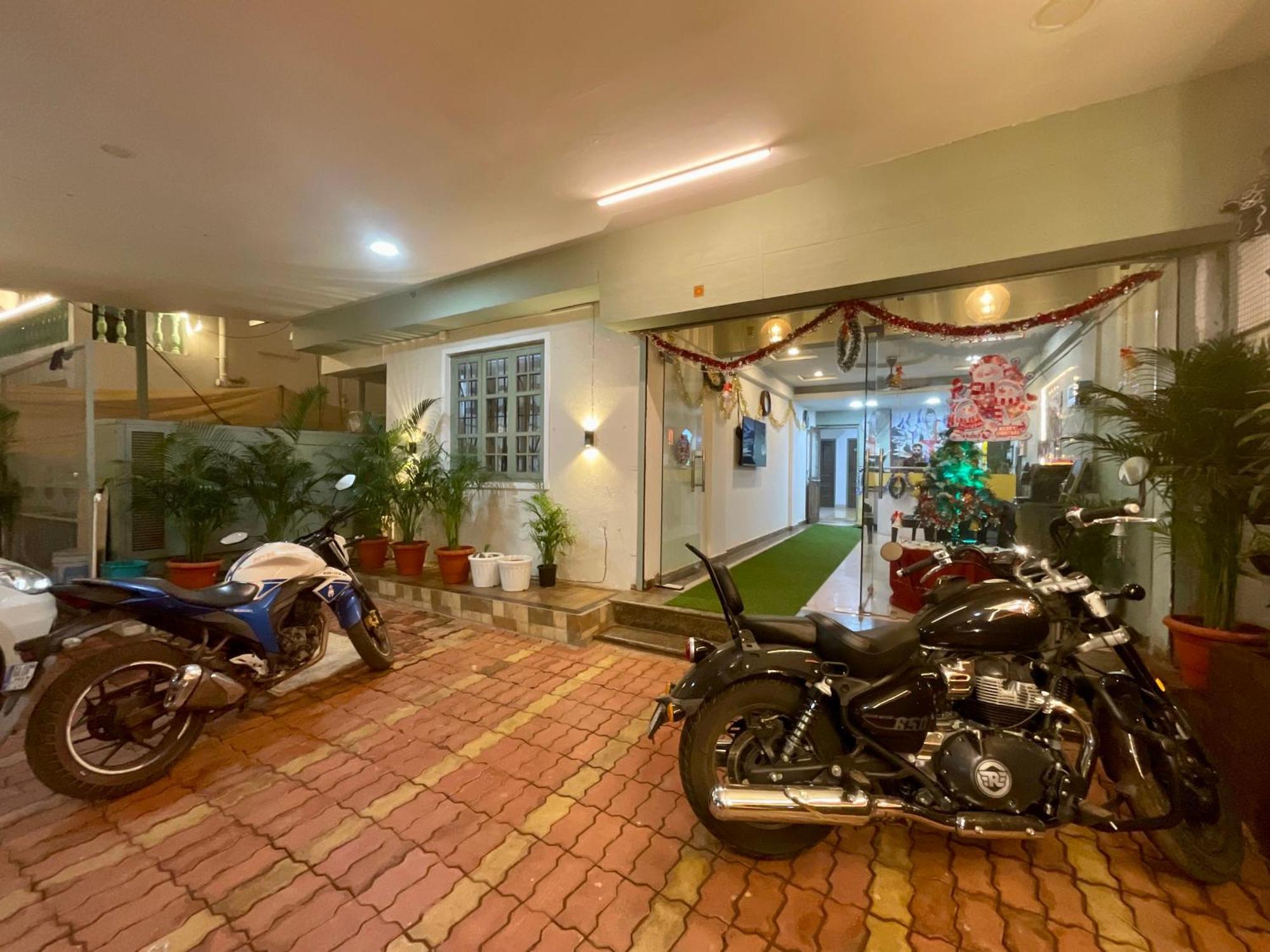 Nagas Hotel Satyavati モージム エクステリア 写真
