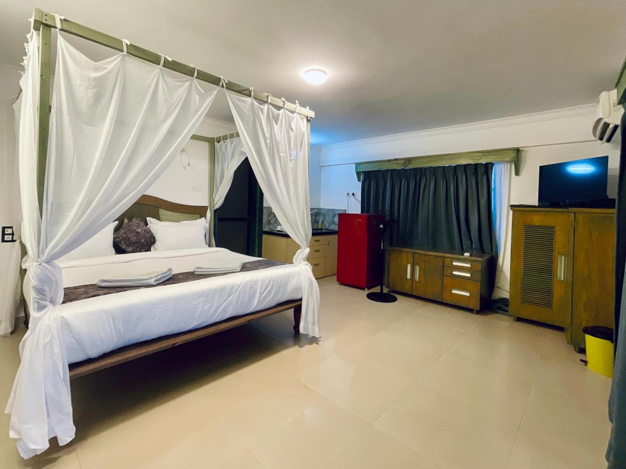 Nagas Hotel Satyavati モージム エクステリア 写真