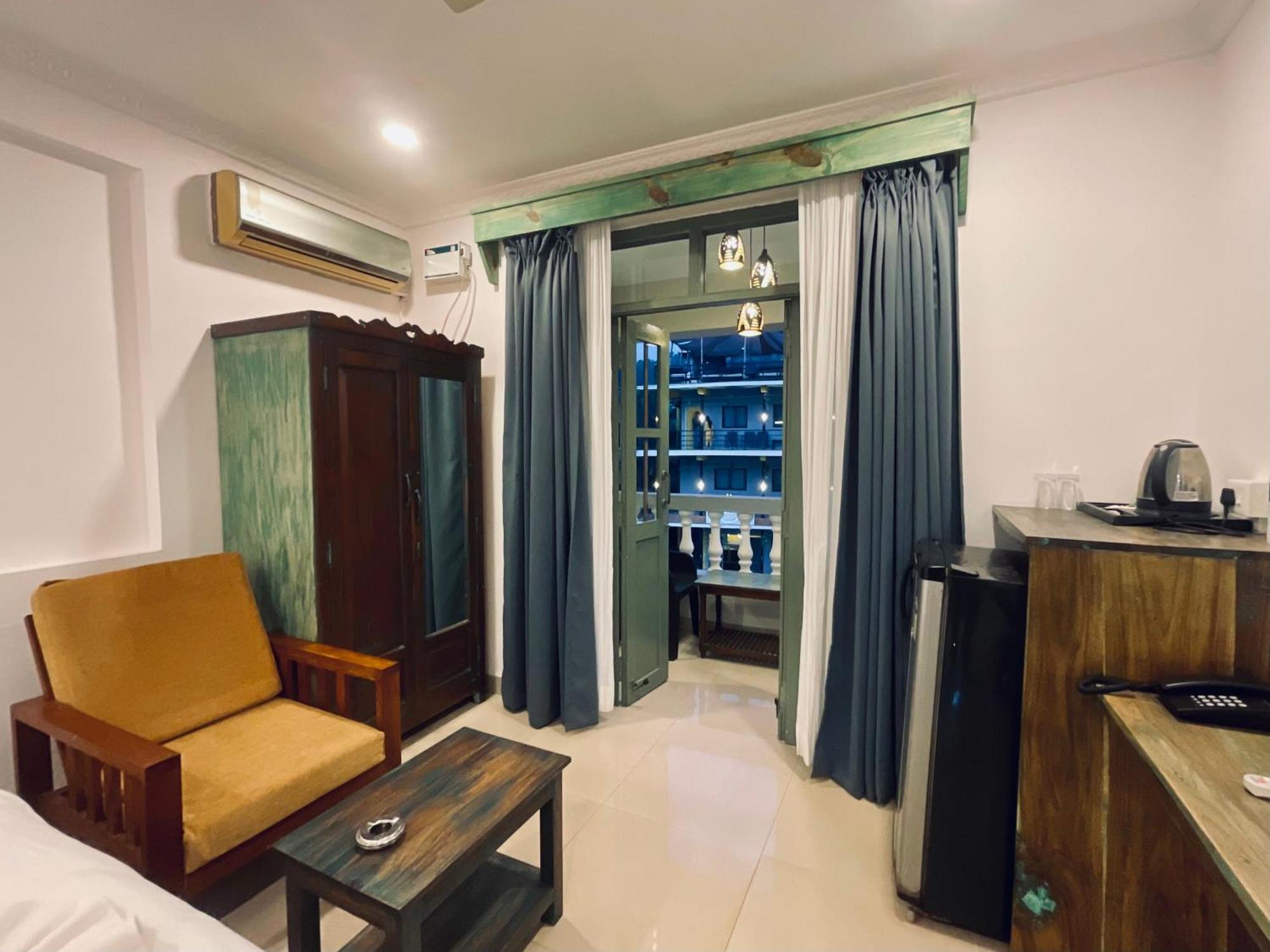Nagas Hotel Satyavati モージム エクステリア 写真